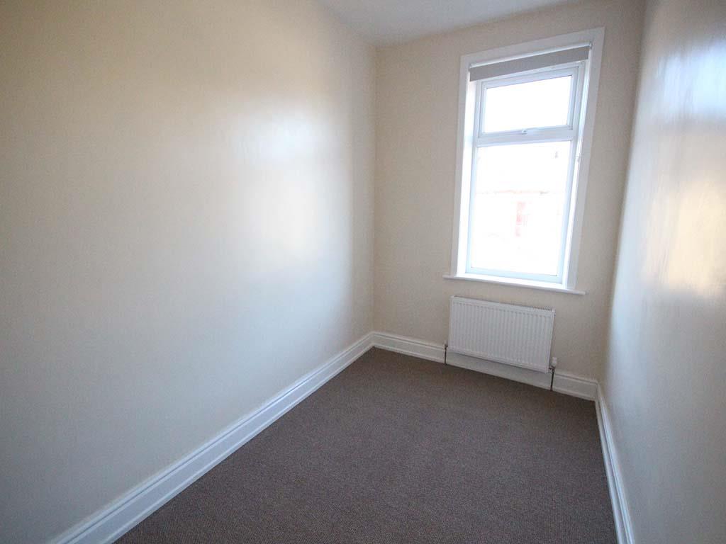 2 bedroom mid terrace house Let Agreed in Earby - IMG_4809.jpg